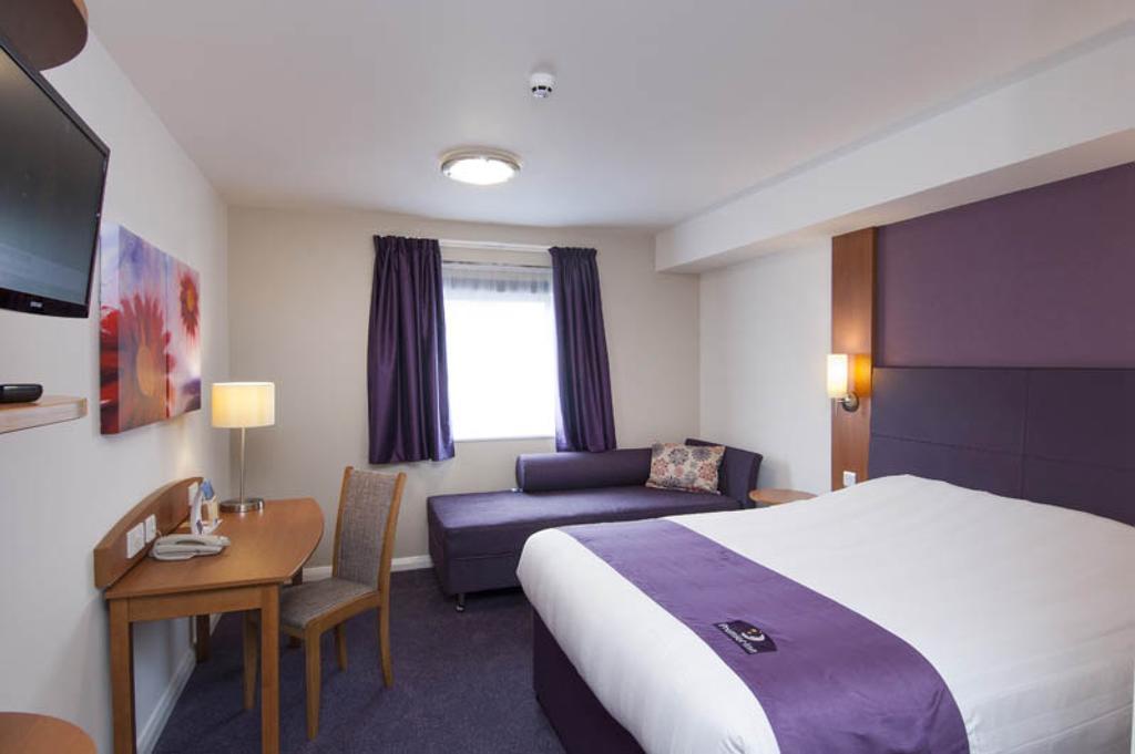 Premier Inn Newcastle - Gosforth/Крамлингтон Номер фото