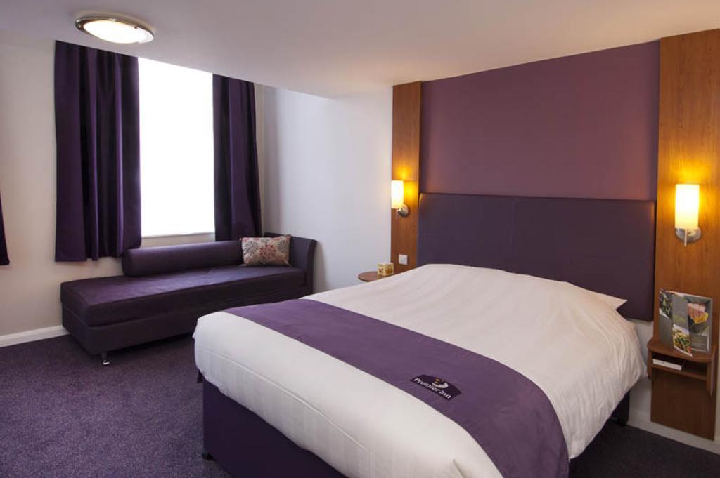 Premier Inn Newcastle - Gosforth/Крамлингтон Экстерьер фото