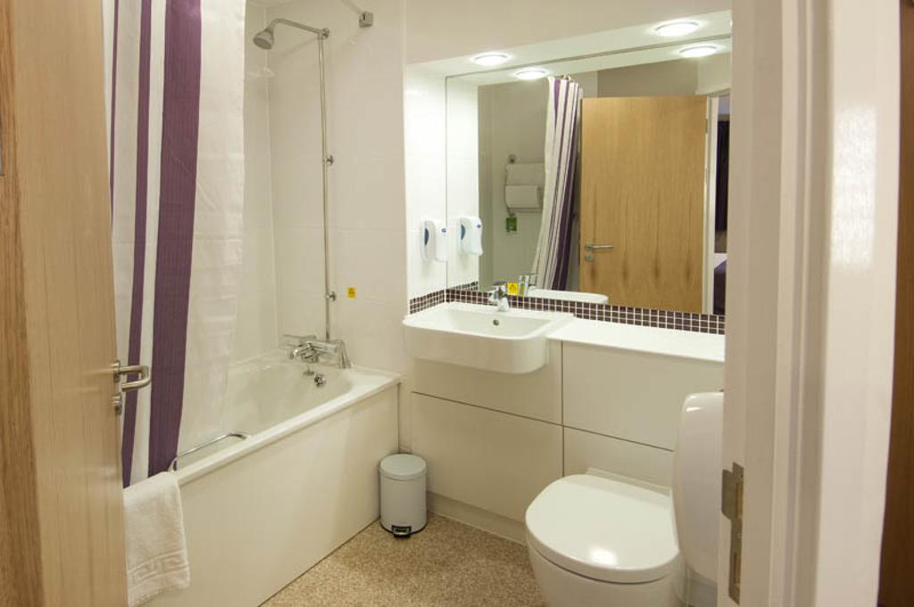 Premier Inn Newcastle - Gosforth/Крамлингтон Номер фото