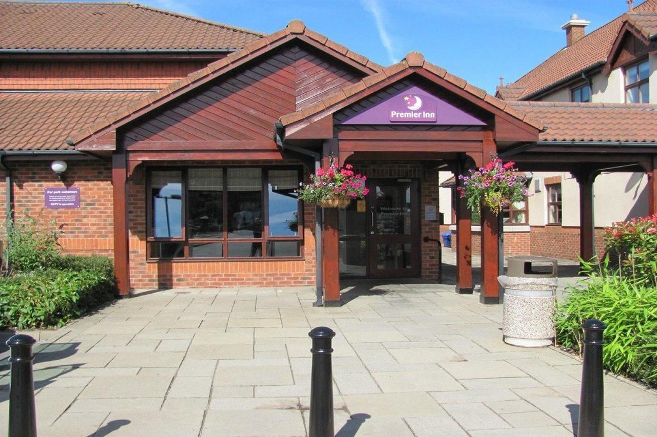 Premier Inn Newcastle - Gosforth/Крамлингтон Экстерьер фото