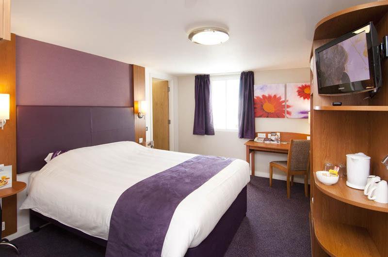 Premier Inn Newcastle - Gosforth/Крамлингтон Экстерьер фото